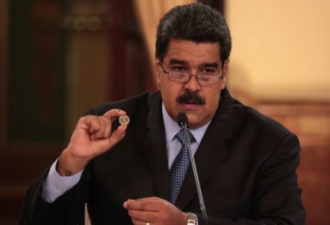 Presidente da Venezuela, Nicolás Maduro, durante reunião com ministros em Caracas