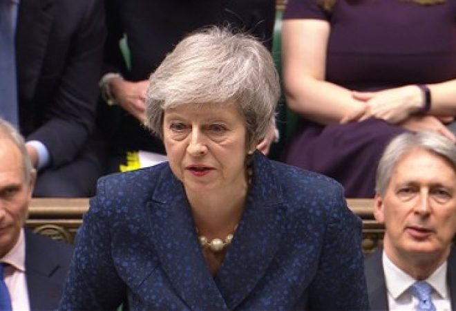 Premiê britânica, Theresa May, durante pronunciamento no Parlamento