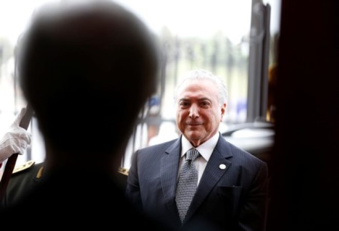 Presidente Michel Temer chega a reunião de cúpula do Mercosul em Montevidéu