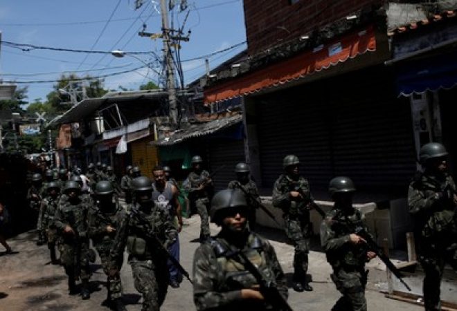 Soldados das Forças Armadas durante operação no Rio de Janeiro