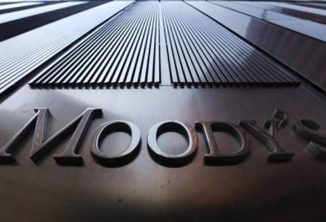 Placa da Moody's em fachada de prédio em Nova York, nos EUA
