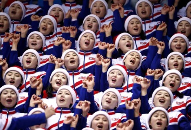 Equipe de torcida da Coreia do Norte durante Olimpíada de Inverno de Pyeongchang, na Coreia do Sul
