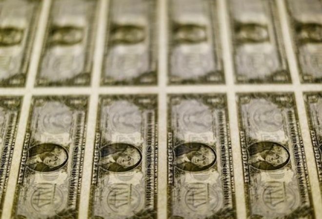Cédulas de dólar americano no Departamento de Impressão de Cédulas e Delineamentos sobre Divisas, em Washington, EUA