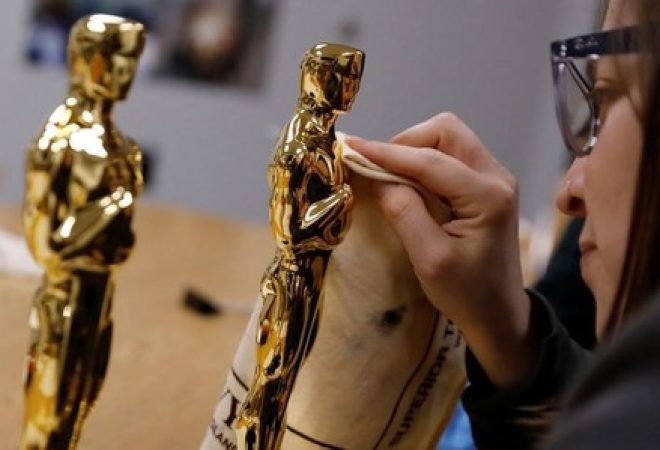 Estátua do Oscar é finalizada em Nova York