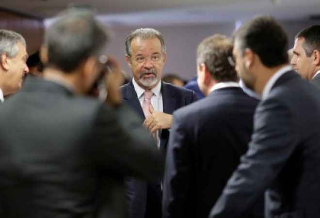 Ministro Raul Jungmann se reúne com prefeitos no Palácio do Planalto