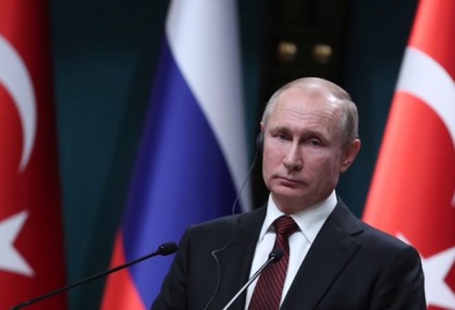 Presidente russo, Vladimir Putin, durante coletiva de imprensa em Ancara, Turquia
