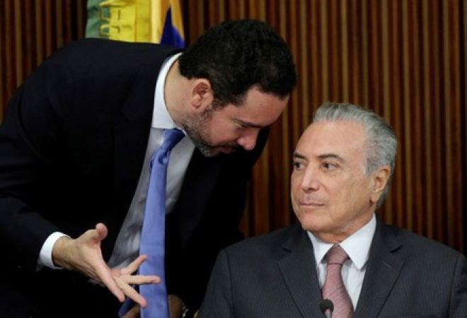 Presidente Michel Temer e ministro do Planejamento, Dyogo Oliveira, durante reunião no Palácio do Planalto, em Brasília