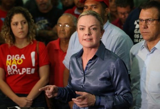 Presidente do PT, Gleisi Hoffmann, dá entrevista em São Bernardo do Campo