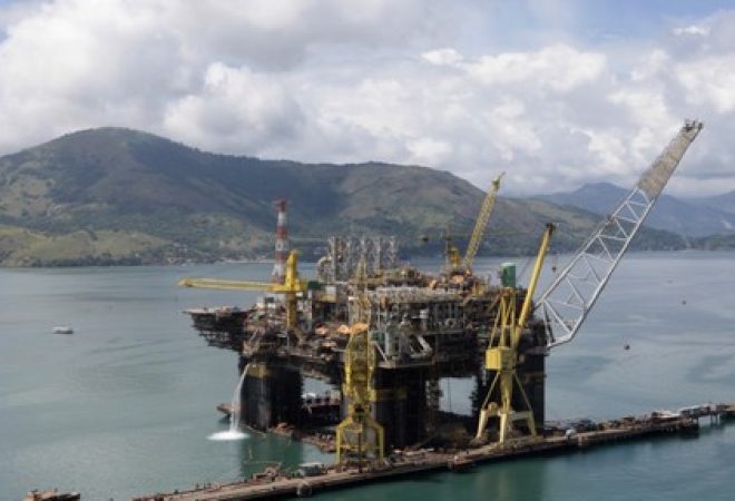 Plataforma da Petrobras em construção em Angra dos Reis, no Estado do Rio de Janeiro