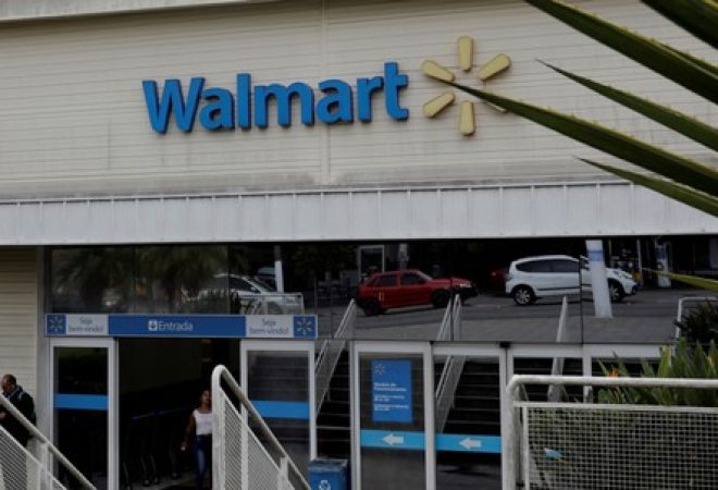 Visão geral de loja do Walmart em São Paulo