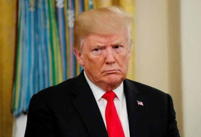 Trump durante cerimônia na Casa Branca