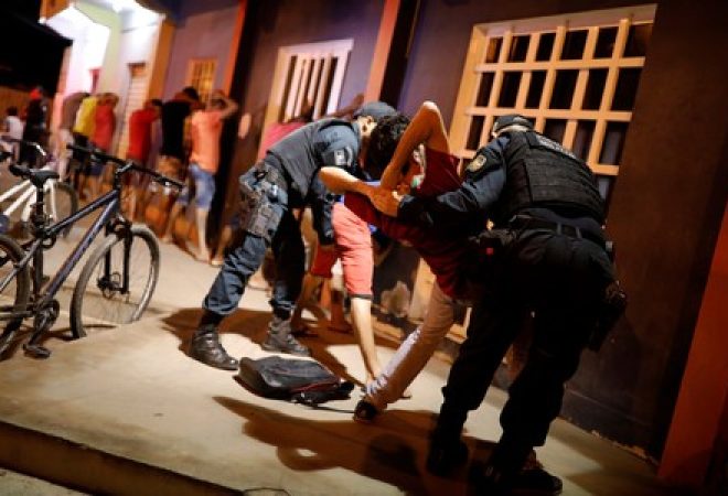 Policiais de Roraima durante operação em Boa Vista