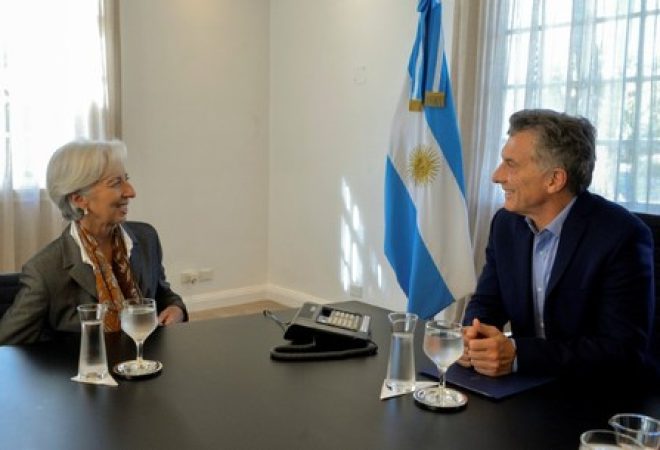 Diretora-gerente do FMI, Christine Lagarde, e presidente argentino, Mauricio Macri