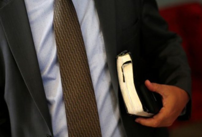 Pastor evangélico e ministro da Secretaria-Geral da Presidência, Ronaldo Fonseca, durante culto na igreja Assembleia de Deus em Taguatinga