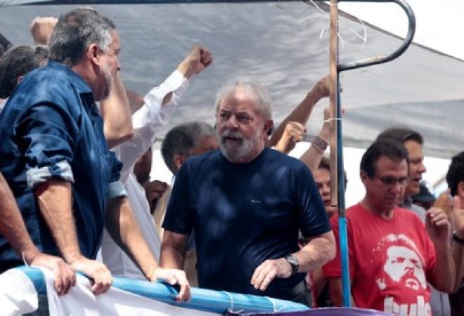 Ex-presidente Luiz Inácio Lula da Silva durante missa em São Bernardo do Campo