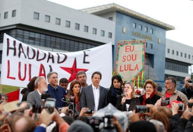 Haddad é oficializado como candidato do PT à Presidência