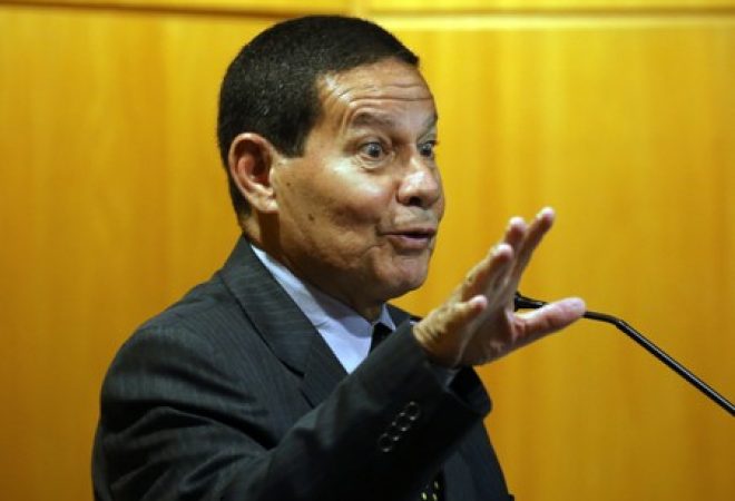 Mourão fala durante evento em São Paulo