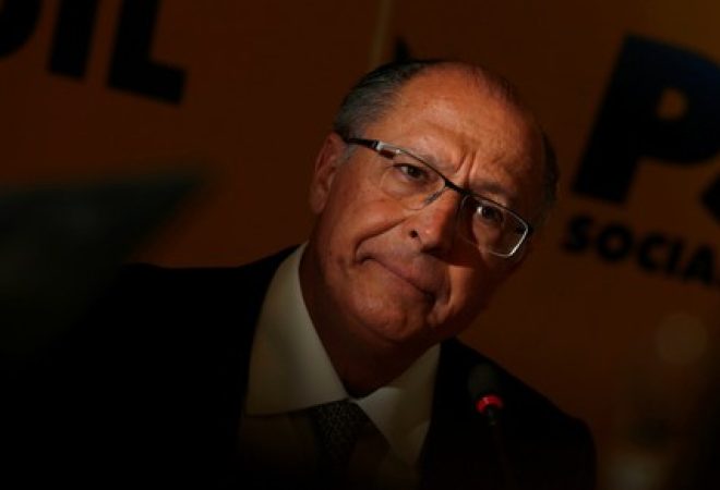 Candidato do PSDB à Presidência, Geraldo Alckmin, durante entrevista à imprensa estrangeira em Brasília