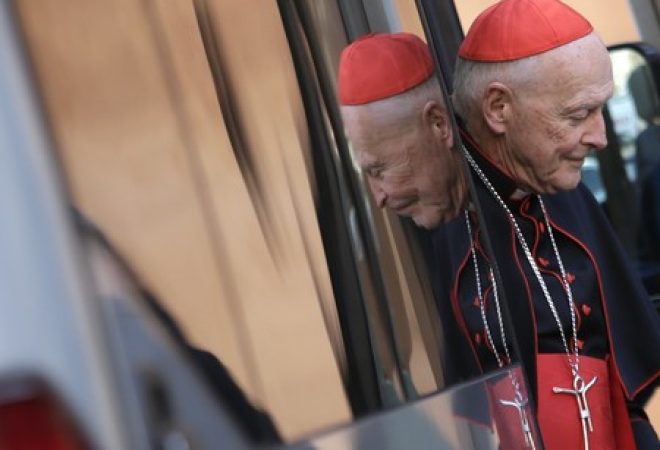 Ex-arcebispo de Washington Theodore McCarrick, que renunciou na esteira de alegações de abuso sexual