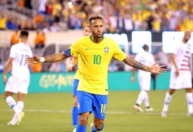 Neymar comemora gol marcado em amistoso do Brasil contra os EUA