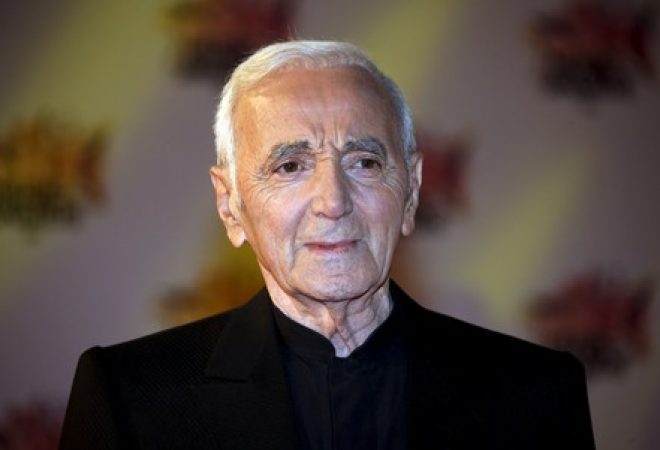 Cantor francês Charles Aznavour durante evento em Cannes, na França