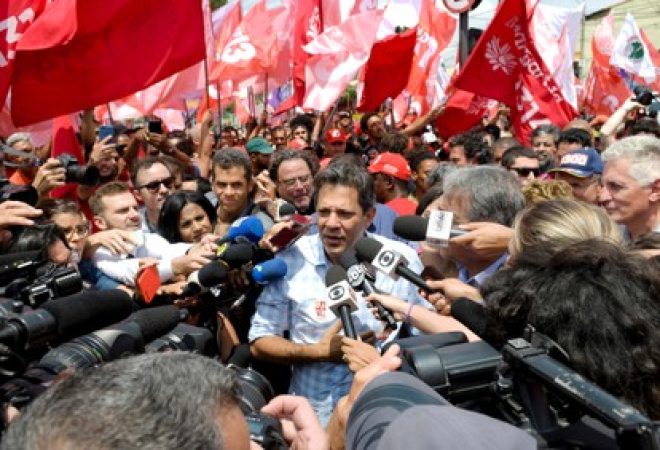 Haddad concede entrevista em Belo Horizonte