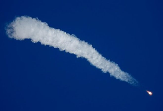 Nave Soyuz durante voo para a Estação Espacial Internacional após lançamento do Cosmódromo de Baikonur