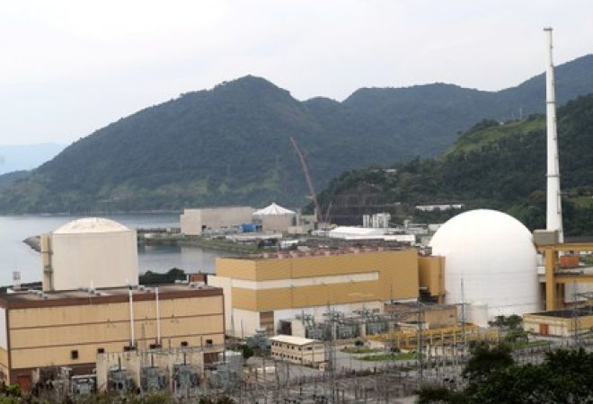 Vista geral do complexo nuclear de Angra dos Reis , no Rio de Janeiro