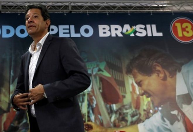 Candidato do PT à Presidência, Fernando Haddad, durante entrevista coletiva em São Paulo