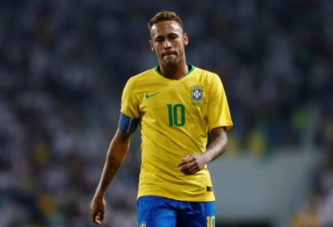 Neymar durante amistoso do Brasil contra a Arábia Saudita em Riad
