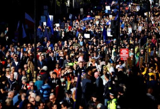 Manifestantes em Londres pedem novo referendo contra Brexit