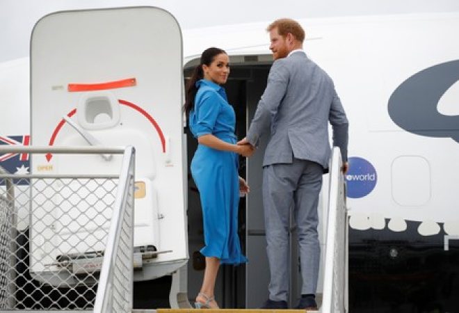 Príncipe Harry e Meghan deixam Aeroporto Internacional Fua'amotu, em Tonga
