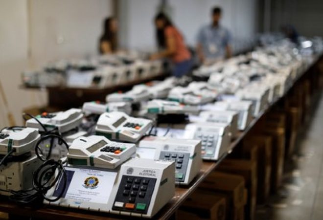 Urnas eletrônicas, em Curitiba