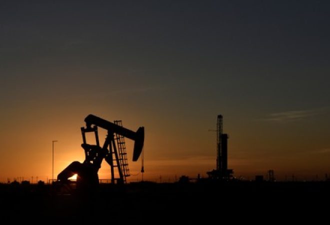 Sonda de petróleo em Midland, Texas, EUA