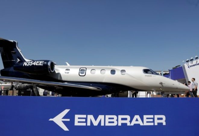 Avião Embraer em São Paulo