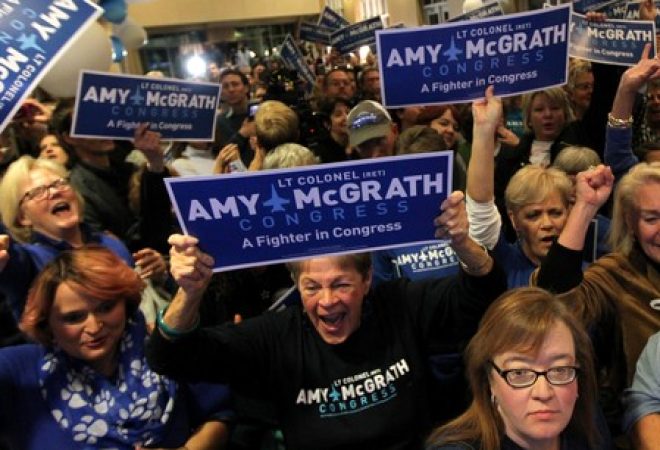Apoiadoras de candidata democrata ao Congresso Amy McGrath em Kentucky