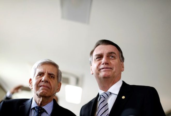 Presidente eleito Jair Bolsonaro e general da reserva Augusto Heleno em Brasília