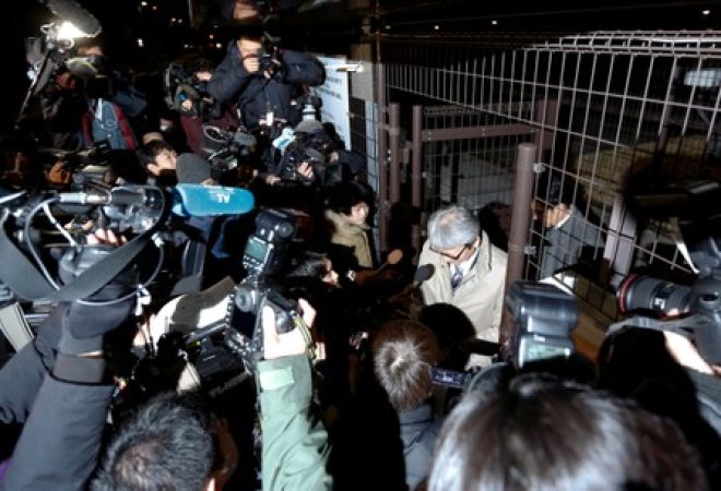 Motonari Otsuru, advogado do ex-chefe da Nissan Carlos Ghosn, deixa presídio de Tóquio onde executivo está detido