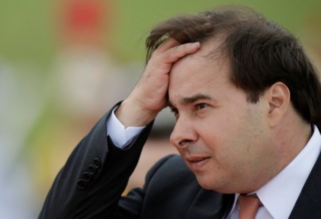 Rodrigo Maia durante cerimônia em Brasília