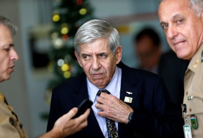 Ministro do Gabinete de Segurança Institucional da Presidência da República, Augusto Heleno, antes de reunião em Brasília