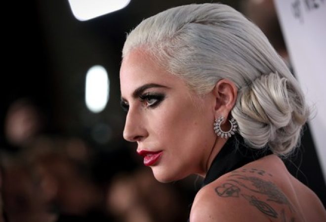 Lady Gaga posa para foto em Nova York