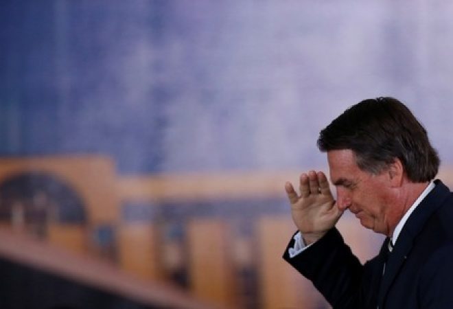 Presidente Jair Bolsonaro participa de cerimônia de troca de comando do Exército, em Brasília