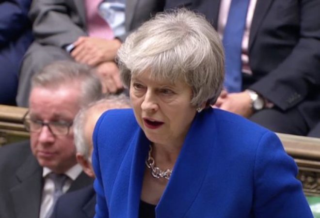 Primeira-ministra britânica, Theresa May, em sessão do Parlamento do Reino Unido