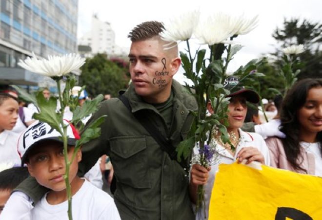 Manifestação pela paz em Bogotá