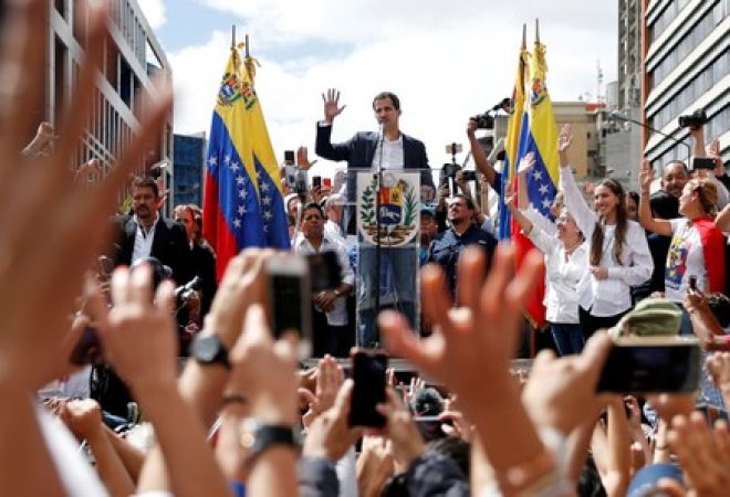 Líder da oposição venezuelana Juan Guaidó durante protesto em Caracas