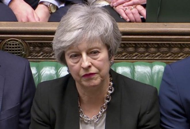 Premiê britânica, Theresa May, durante sessão do Parlamento