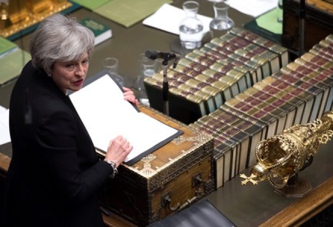 Premiê britânica, Theresa May, no Parlamento