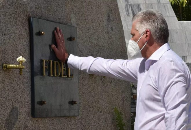 tite comunista em cuba fake