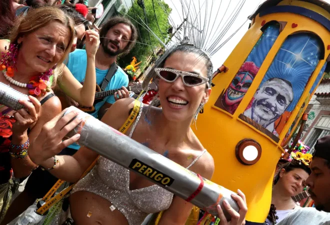 trabr4095_carbaval_rio_santa tereza