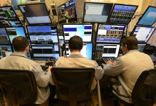 traders-at-terminals